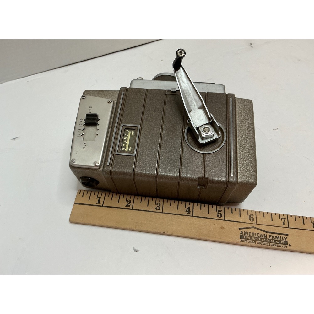 Bell & Howell Vintage 8mm Movie Camera Wind Up Crank Brown Metal Film Prop AS IS - Picture 14 of 14
